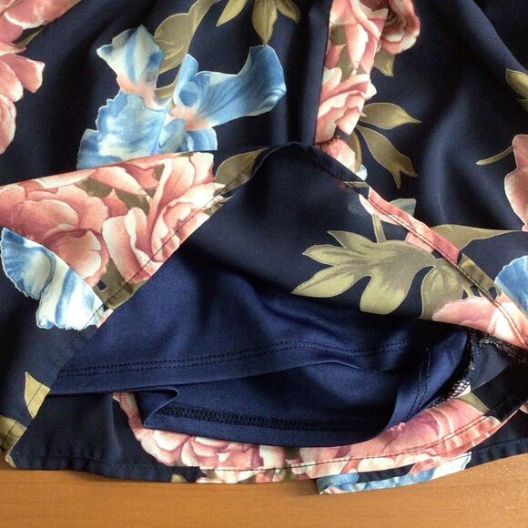 Women’s Altar’d State Front Wrap Cold Shoulder Floral‎ Romper XS - Picture 7 of 8